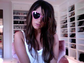 ashley_tisdale_twitter_sunglasses.jpg