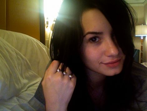 demi-lovato-without-makeup-photos.jpg